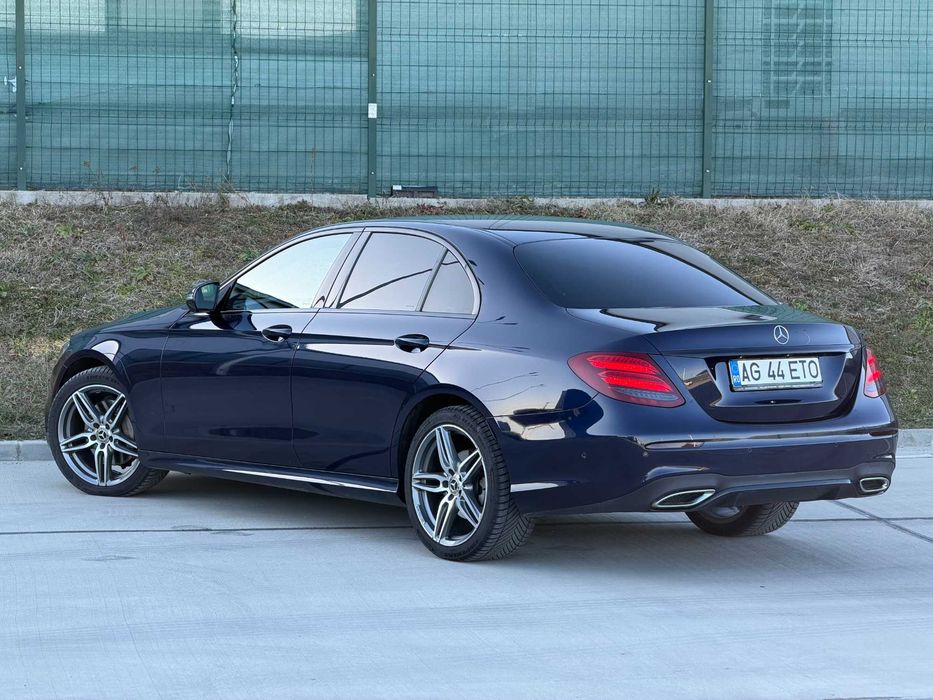 Mercedes-Benz E Klass AMG Line 220d / MultiBeam / Tableta mare / 2019