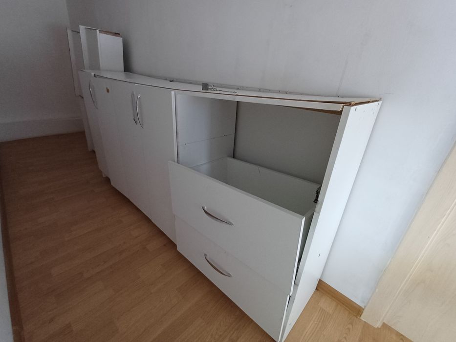 Отдам даром шкаф с полками, гарнитур