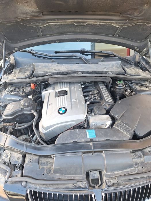 Продавам BMW 325 IX 2007