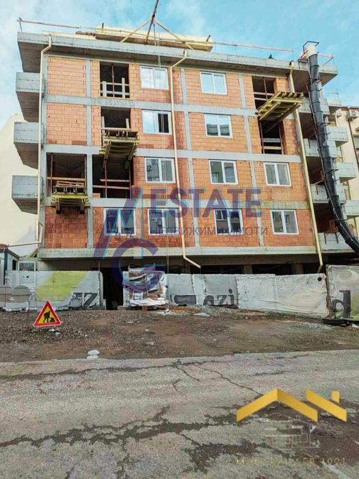 Двустаен апартамент с паркомясто в цената в Меден Рудник в зона Б