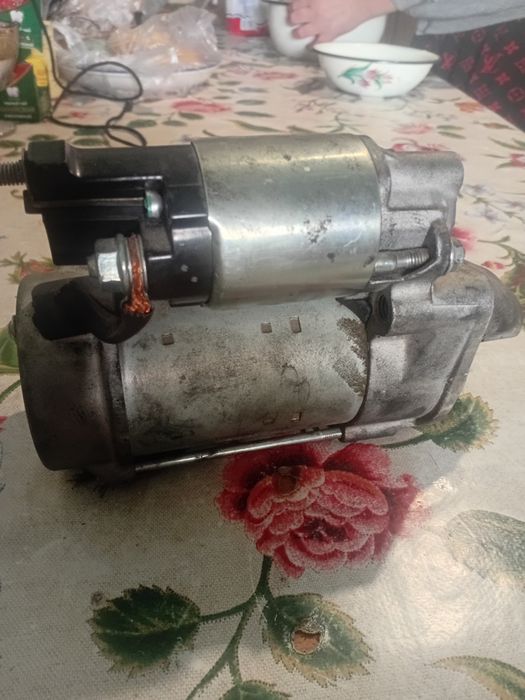 Продам стартер на мерседес спринтер