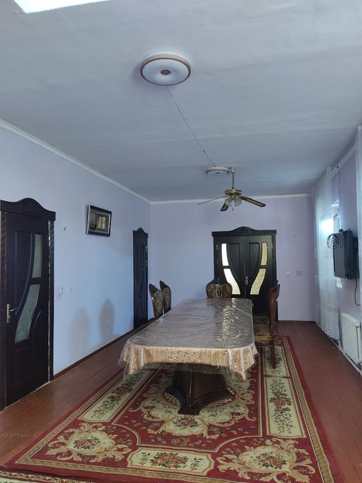 Продаётся 2 этажный Участок в 5 микрорайоне 6 соток