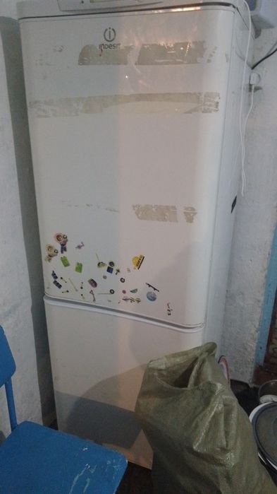 Продам холодильник