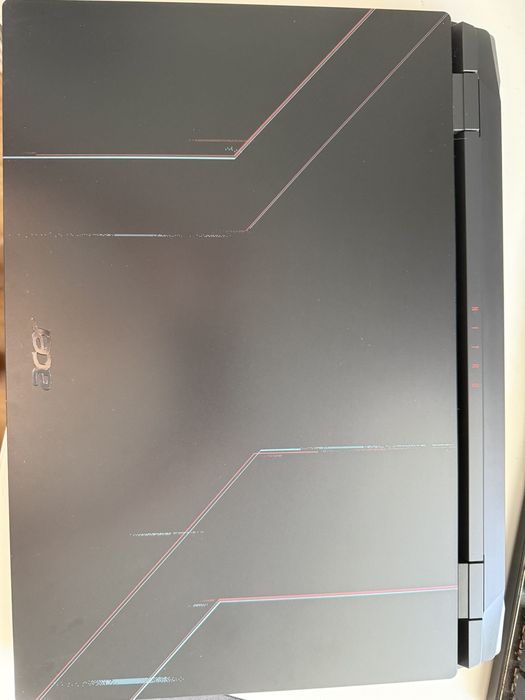 Продавам ACER Nitro 5