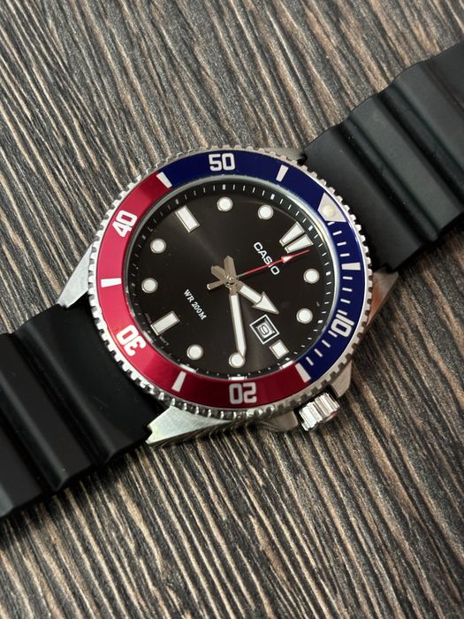 Часовник Casio Duro Pepsi MDV - 107 - като нов
