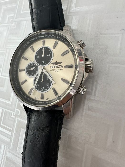 Продам часы оригинал INVICTA