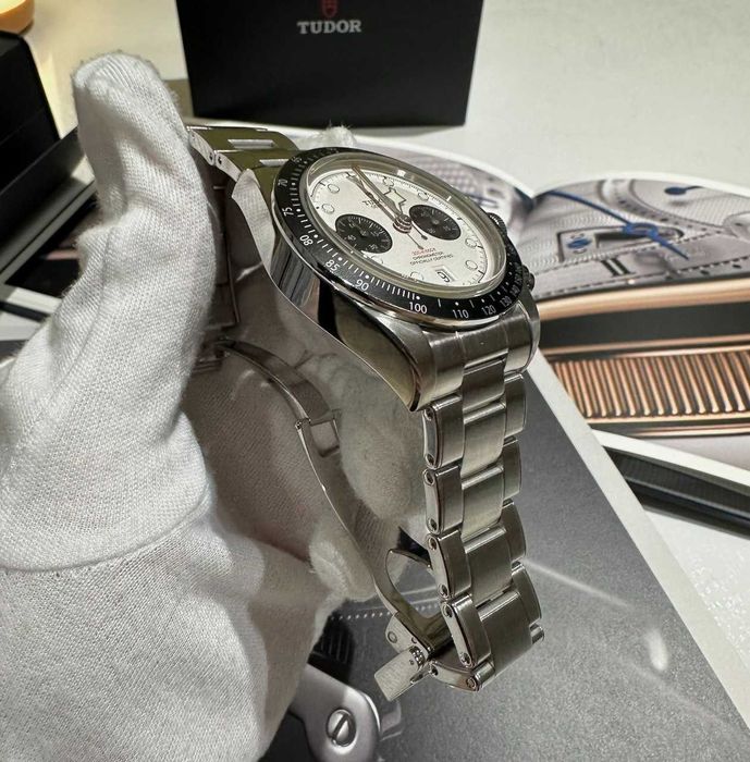 Часы Tudor Black Bay Chrono "Panda"