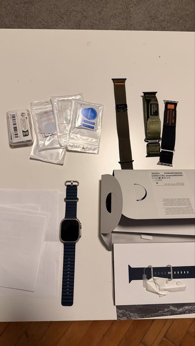 Apple Watch Ultra 2 49 mm Titanium – stare excelentă, accesorii incluse