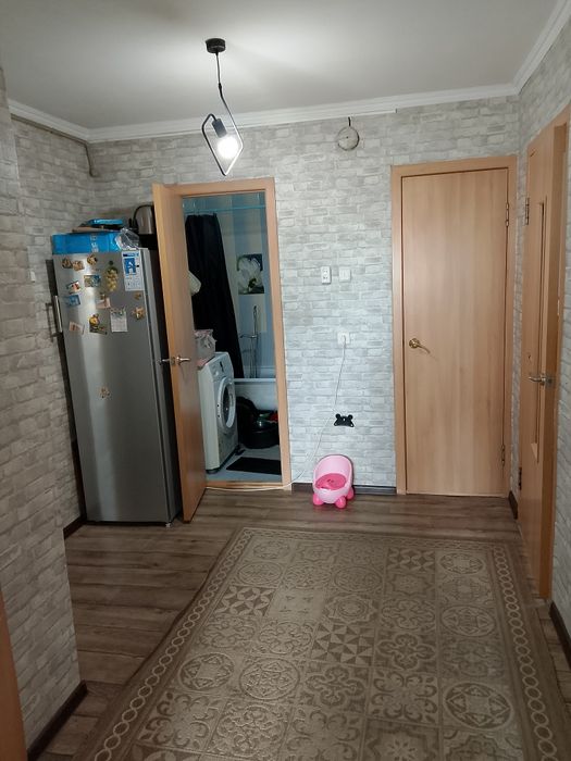 4 бөлмелі пәтер сатылады оте жақсы район