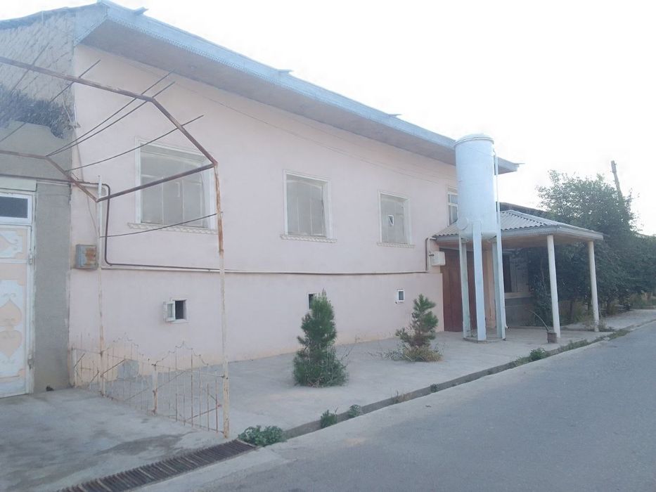 Уй сотилади 8 сотик