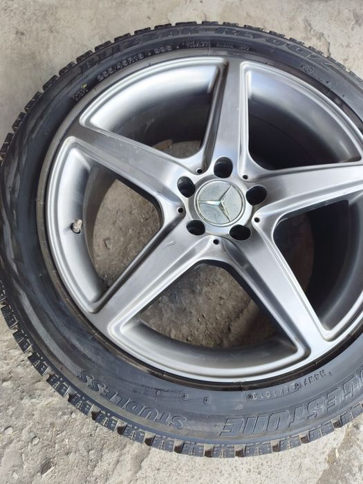 Продам шины с дисками на Mercedes - benz 221
