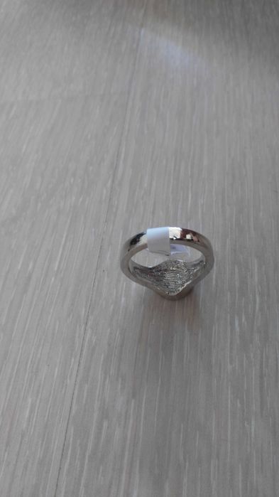 Посребрен пръстен-часовник