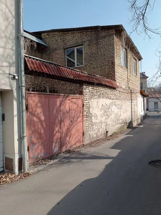 Сотилади Дом Мирабад Махаля под Застройку 2 сотки Фасад 15м