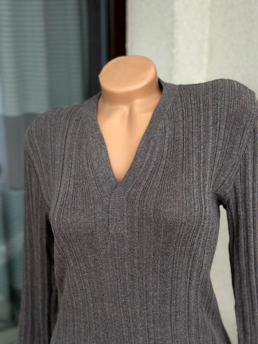 Дамски пуловер Dolce & Gabbana (V-Neck Pullover) - размер М/L(48), Отлично състояние