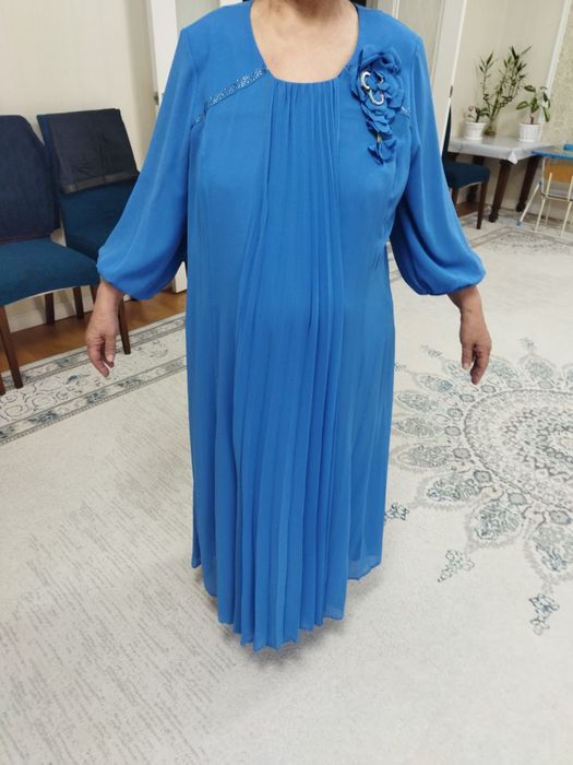 Продам новое платье