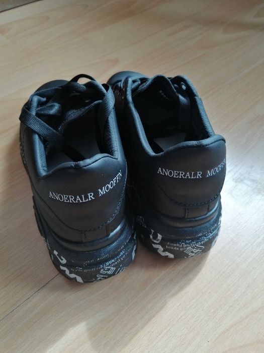 Спортни обувки с платформа