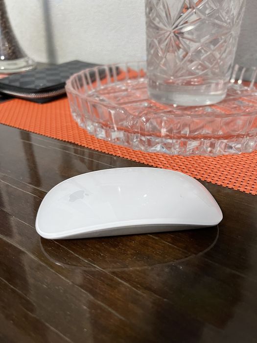 Компьютерная мышь Apple