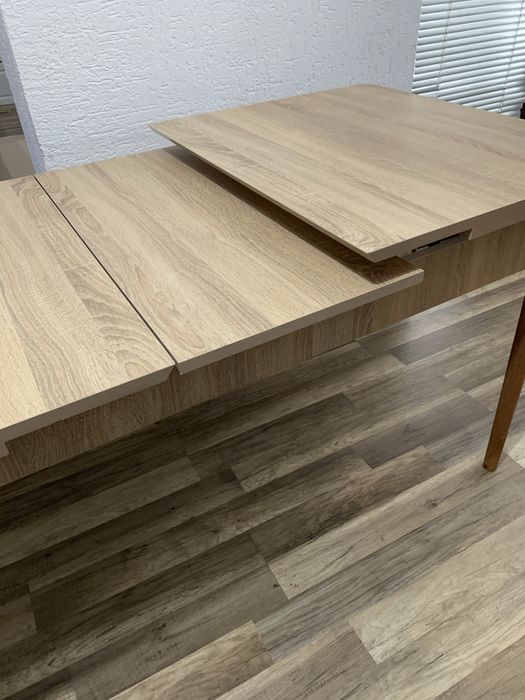 Разтегателна трапезна маса