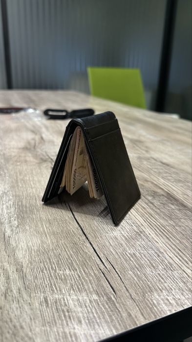 Продается кошелек(портмоне)