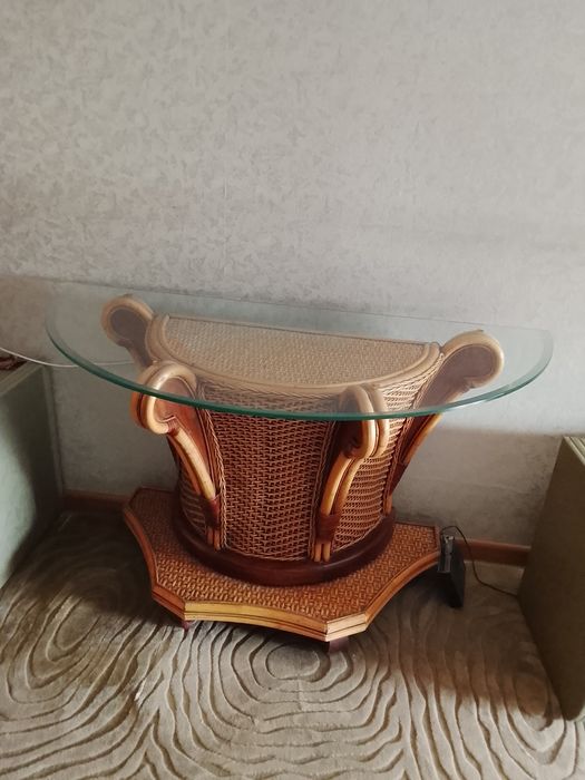 Консоль с зеркалом ратанг