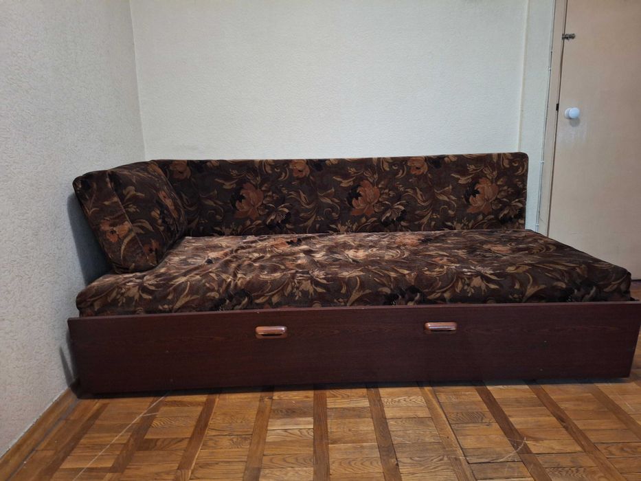 Продам тахту б/у