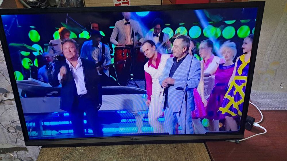 Телевизор HAIER 32"  Smart TV