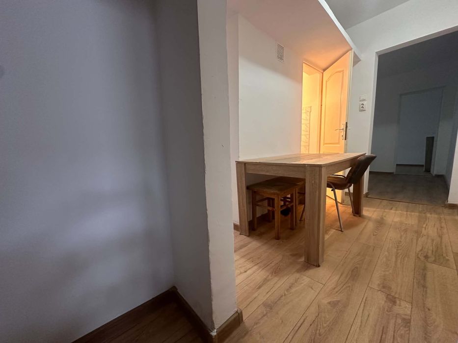 Propietar etaj 3 in bloc izolat