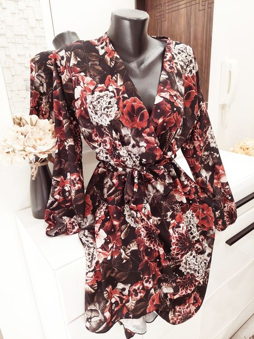 Много красива рокля