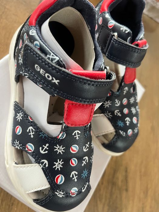 Geox сандали естествена кожа 25номер