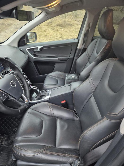 Vând Volvo XC 60