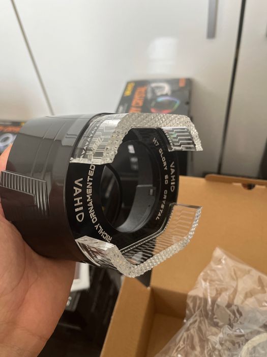 Услуги на автоелектрик. Монтаж на Android, монтаж на лещи за фарове