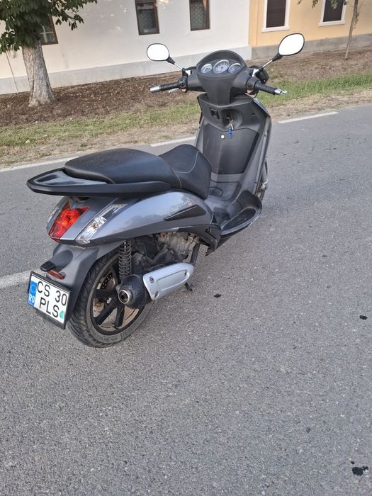Peugeot geopolis An 2007. Motor 250CC