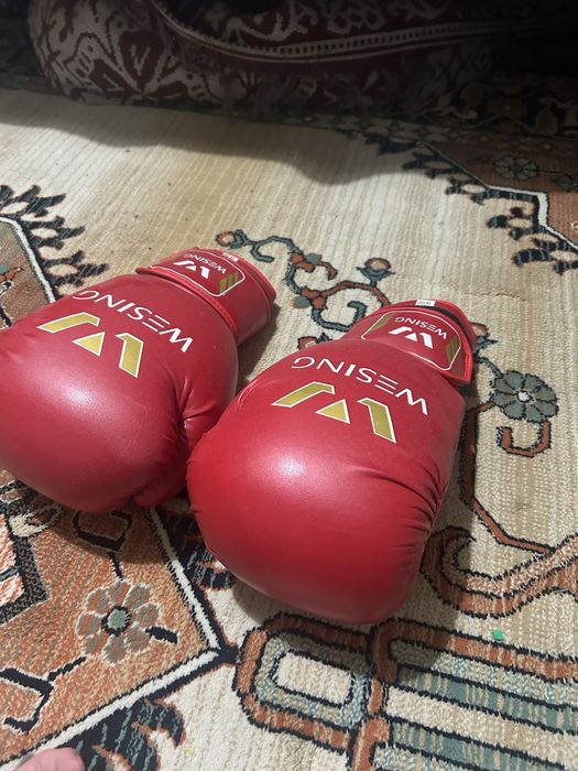 Боксерские перчатки Wesing