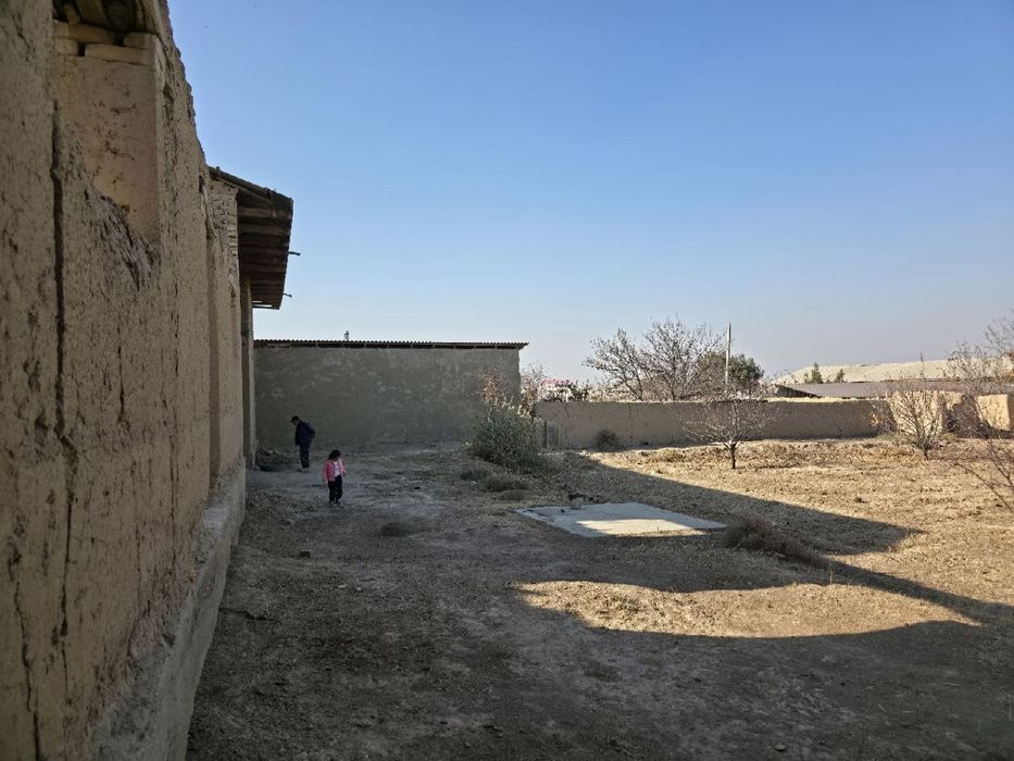 Ер ховли участка срочно сотилади ..Каттакургон Шахардан  15 сотихлик .