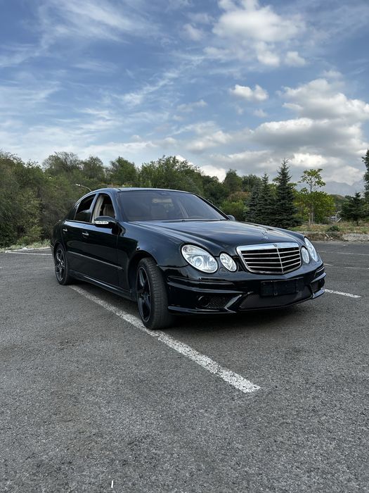 Mercedes Benz e320 w211