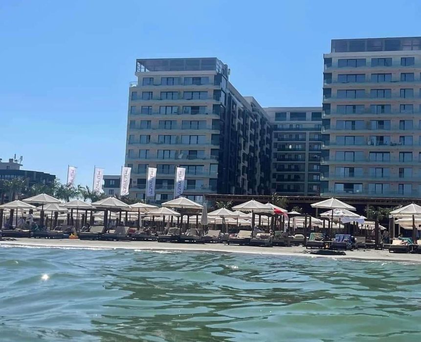 Cazare Apartamente/Studiouri în Mamaia Nord  Prima linie La mare