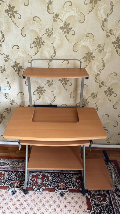 Компьютерный стол