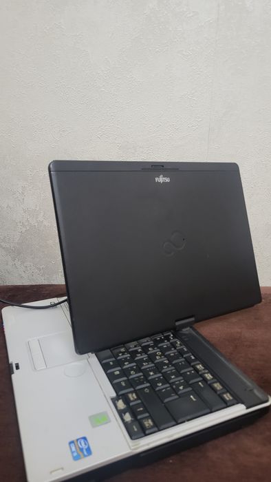 Ноутбук Fujitsu lifebook