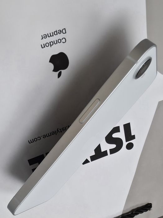 256GB iPhone 17e Гаранция iStyle 2028г. White / Бял