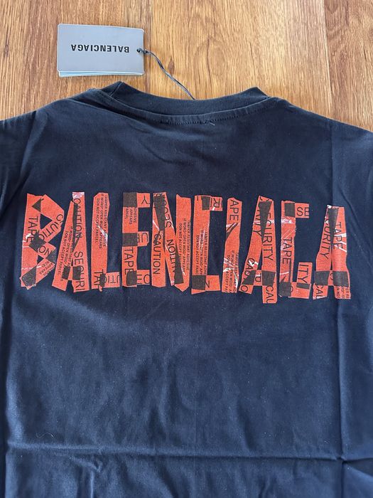 Мъжка,памучна,черна тениска Balenciaga с голяма щампа на гърба