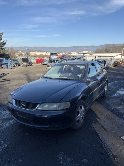 Опел Вектра Б 2.0dti 101кс НА ЧАСТИ