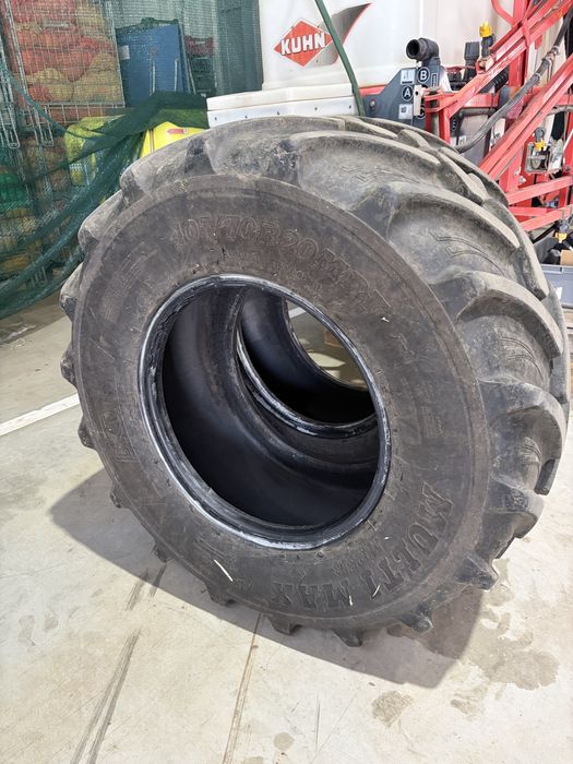 4 anvelope BKT – 2×18.4-30 + 2×405/70 R20