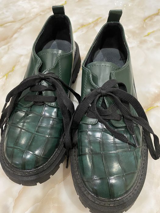 Обувки , неносени