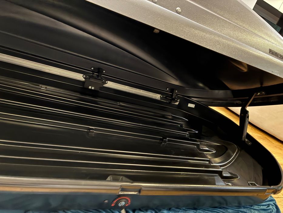 Thule roof box, Автобокс, багажник на кола, Pacific 200,