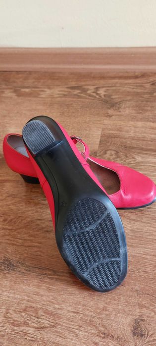 Скарпини номер 36