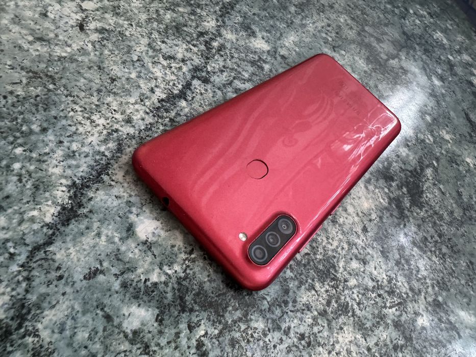 Samsung A11 продам
