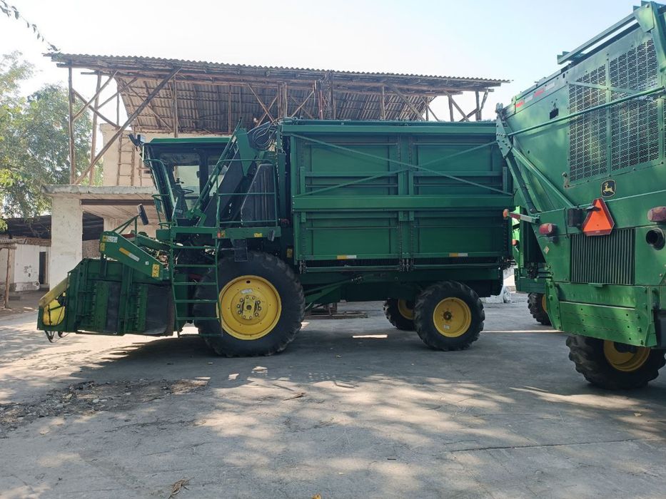 John Deere комбайн
