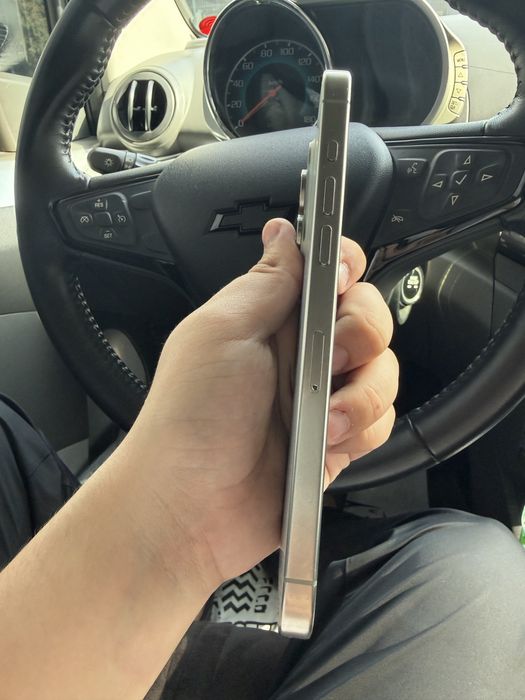 Iphone 15pro max sotiladi