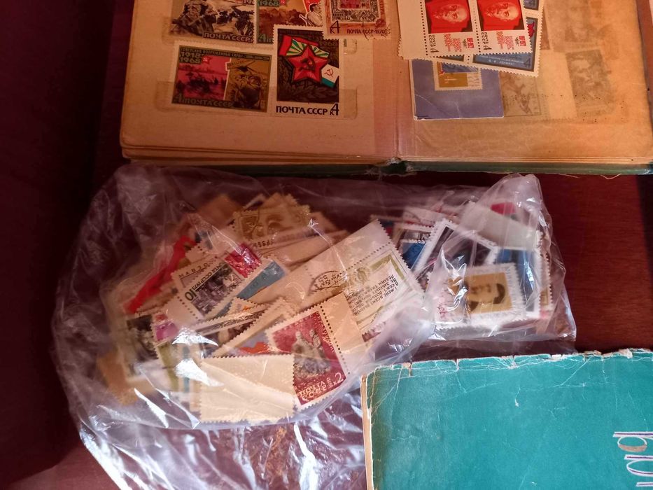 продам марки ссср с каталогом. цена стоит договорная.