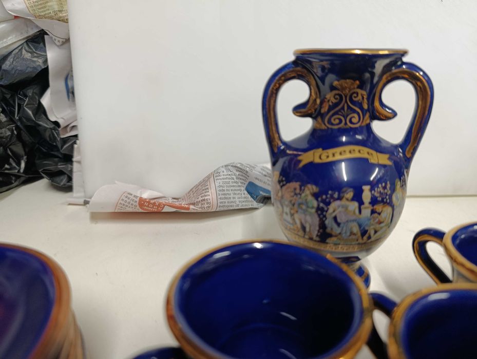 Продавам сервиз за кафе